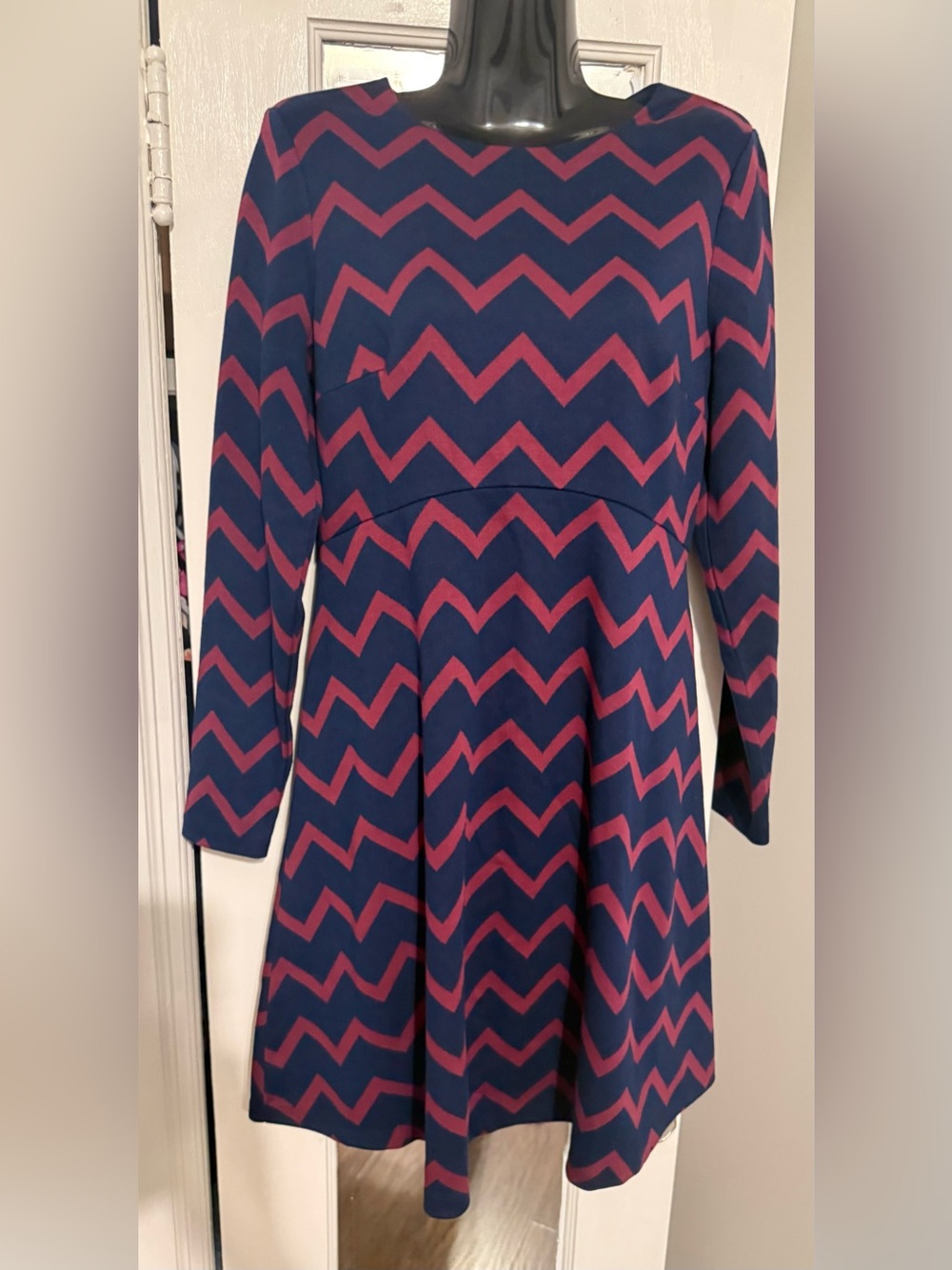 Boden Annie Navy Burgundy Chevron Zigzag Jacquard Knit Fit Flare Dress Sz 8